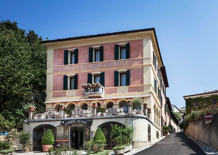 Al Sole 5* 아솔로